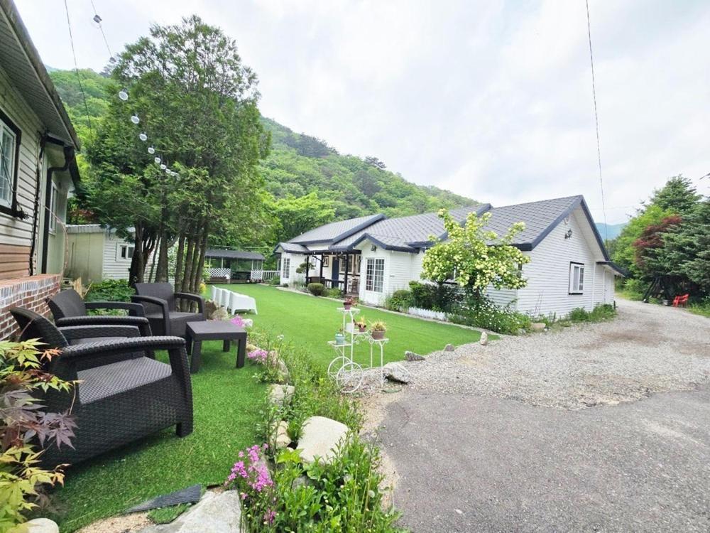 Pyeongchang Heungjeong Valley 409 Pension Экстерьер фото